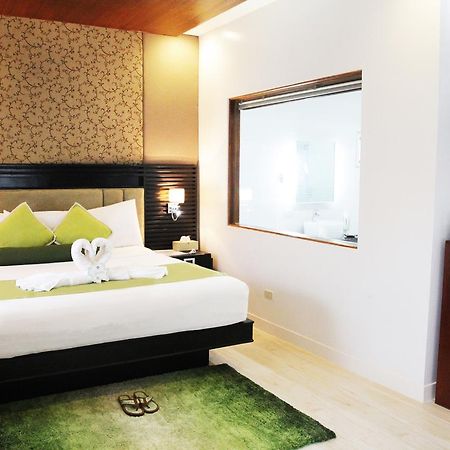 Batangas Country Club Otel Dış mekan fotoğraf
