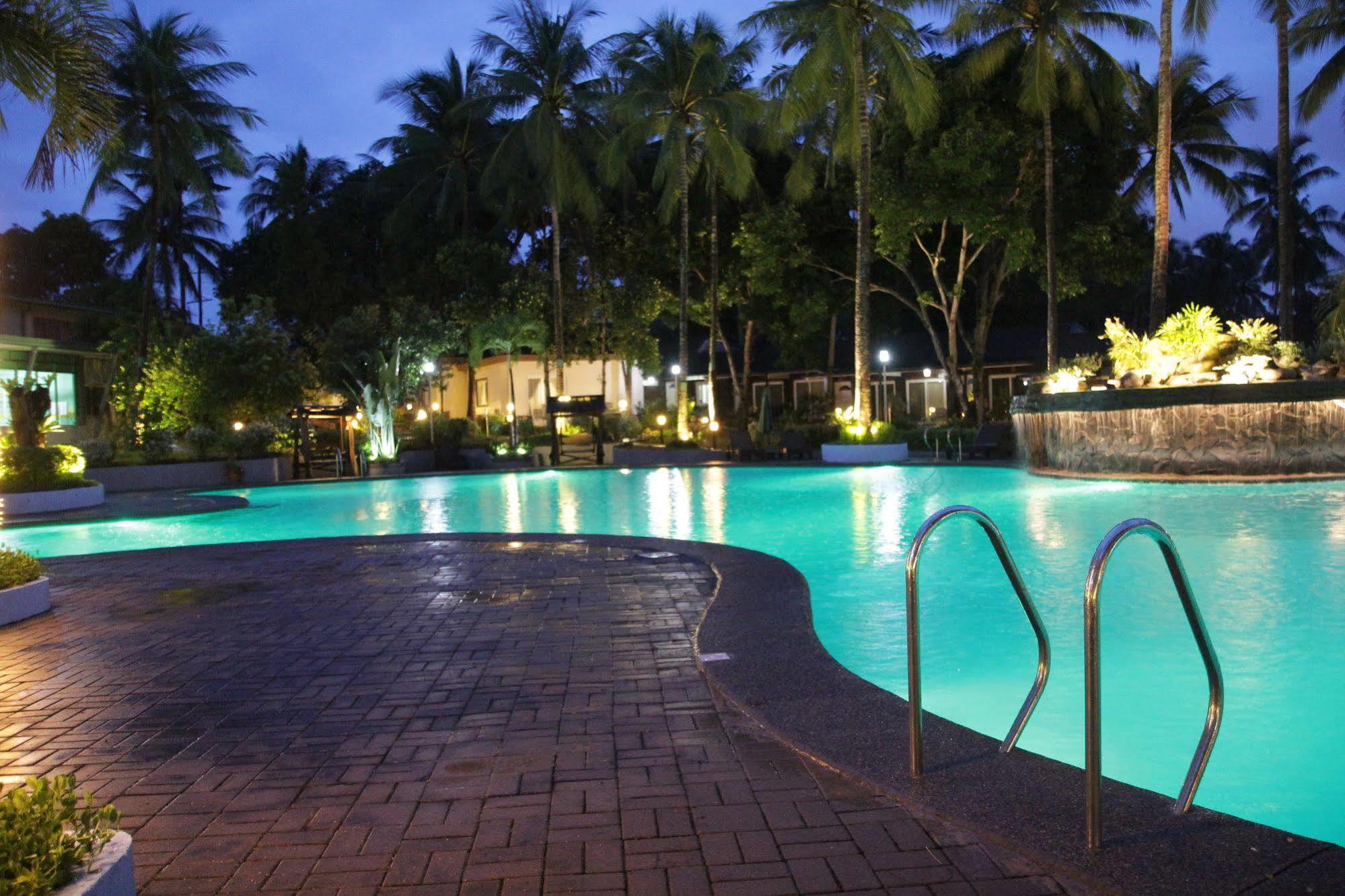 Batangas Country Club Otel Dış mekan fotoğraf
